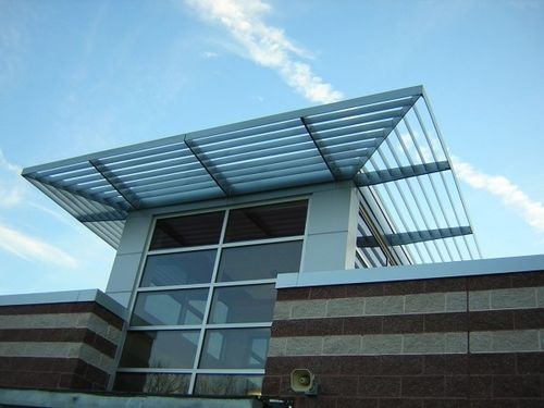 Frangisole in metallo - SUNSCREENS - LEED HIMMEL - per facciata / orizzontale