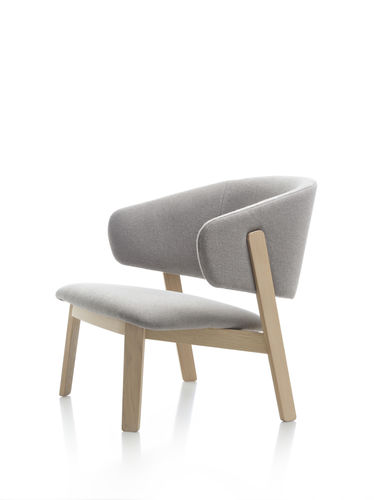 Poltrona design scandinavo - WOLFGANG LOUNGE - Fornasarig - in pelle / in tessuto / in legno