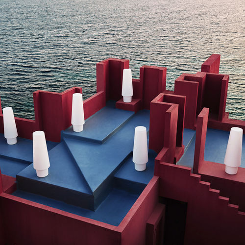 Lampada da pavimento - ULM - VONDOM - in polipropilene / contemporanea / con cavo