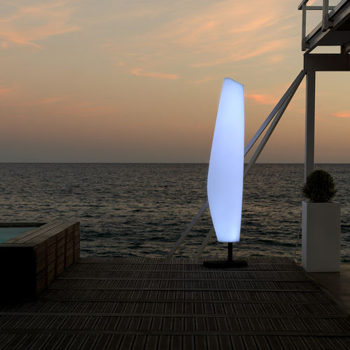 Lampada da terra - BLANCA - VONDOM - in polietilene / contemporanea / con cavo