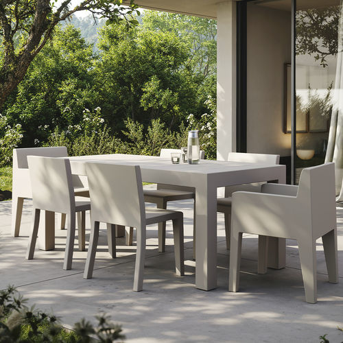 Tavolo contemporaneo - JUT  - VONDOM - in polietilene rotostampato / con base in polietilene / rettangolare