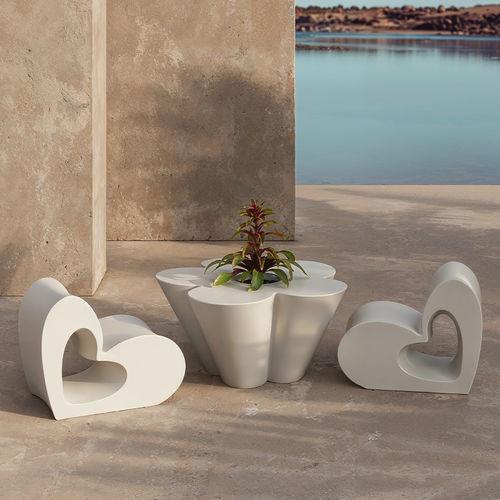 Chauffeuse design originale - AGATHA - VONDOM - in polietilene / grigia / blu