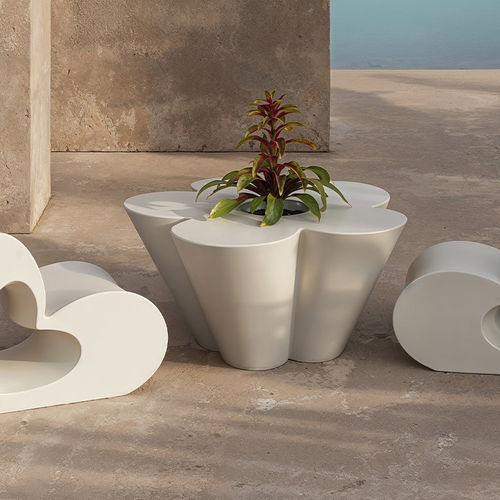 Tavolo design originale - AGATHA - VONDOM - in polietilene / con base in polietilene / per bambini