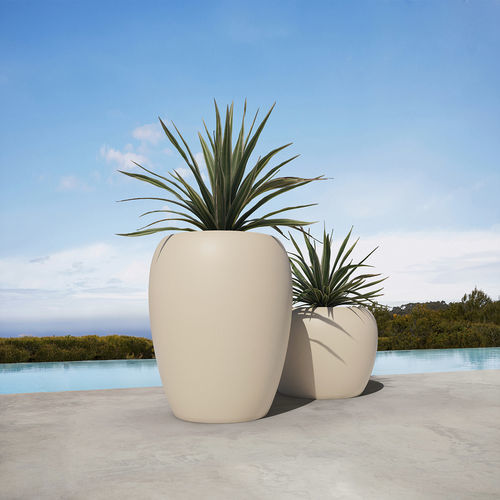 Vaso da giardino in polietilene - BLOW - VONDOM - rotondo / luminoso / per uso residenziale