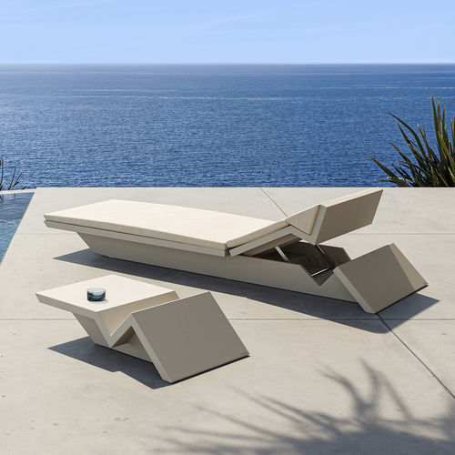Lettino prendisole contemporaneo - REST - VONDOM - in tessuto / in polietilene rotostampato / da interno