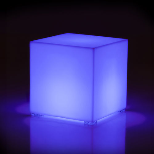 Lampada da pavimento - JUT CUBO - VONDOM - in polietilene / contemporanea / senza fili