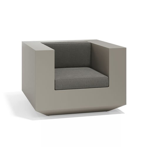 Poltrona contemporanea - VELA - VONDOM - in tessuto / in polietilene / con cuscino rimovibile