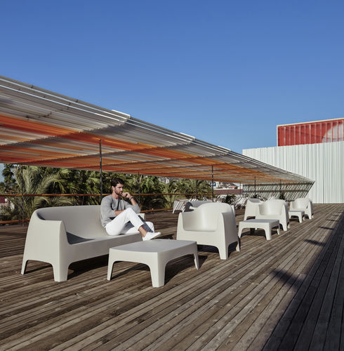 Tavolino basso contemporaneo - SOLID - VONDOM - in polipropilene / con base in polipropilene / rettangolare