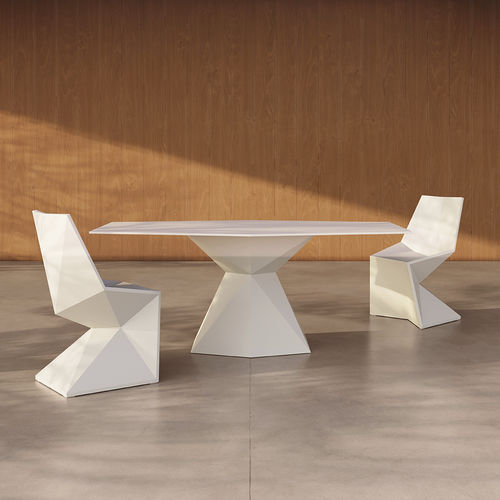 Tavolo da pranzo contemporaneo - VERTEX  - VONDOM - in HPL / con base in polietilene / esagonale