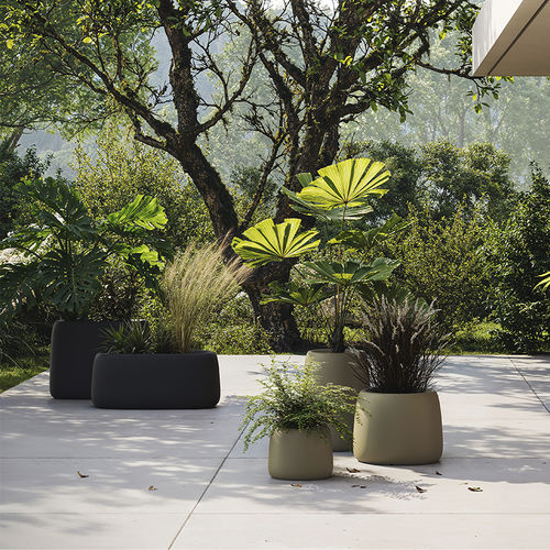 Vaso da giardino in polietilene - ORGANIC - VONDOM - rotondo / luminoso / per uso residenziale