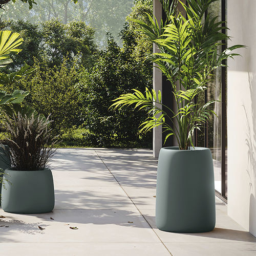 Vaso da giardino in polietilene - VASIJA - VONDOM - rotondo / luminoso / per uso residenziale