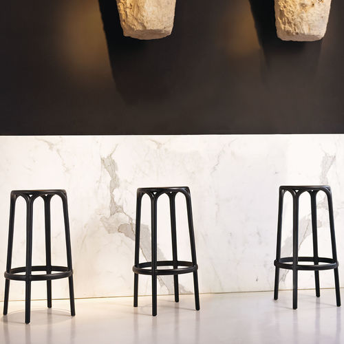 Sgabello da bar contemporaneo - BROOKLYN - VONDOM - in fibra di vetro / in polipropilene / con base in polipropilene