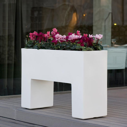 Fioriera in polietilene - MURO  - VONDOM - rettangolare / luminosa / contemporanea