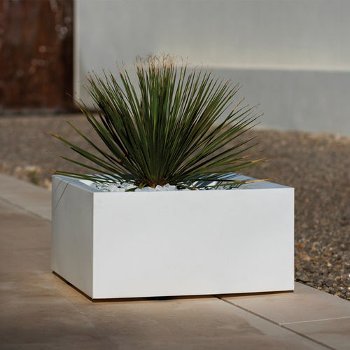 Fioriera in polietilene - LAND  - VONDOM - quadrata / luminosa / contemporanea