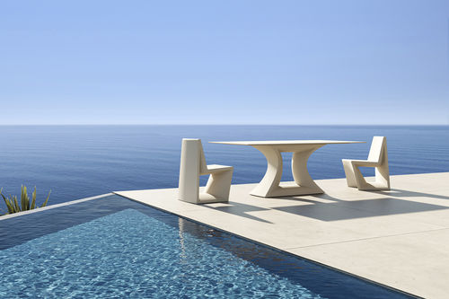 Tavolo contemporaneo - REST - VONDOM - in polietilene / con base in polietilene / rettangolare