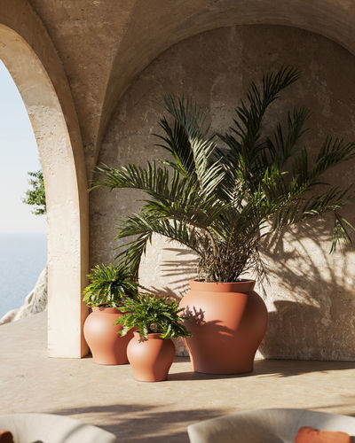 Vaso da giardino in polietilene rotostampato - VENUS - VONDOM - rotondo / contract / marrone