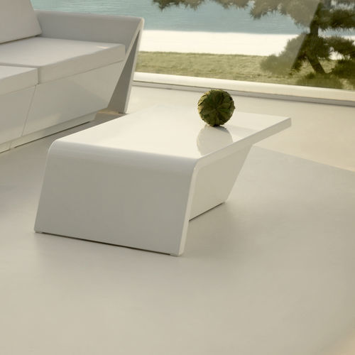 Tavolino basso contemporaneo - REST - VONDOM - in polietilene / con base in polietilene / rettangolare