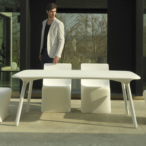 Tavolo contemporaneo - PAL - VONDOM - in polietilene / con base in polietilene / rettangolare
