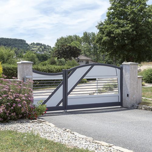 Cancello battente - SATELLITE® - INSTALLUX - in alluminio / a lamelle / a sbarre