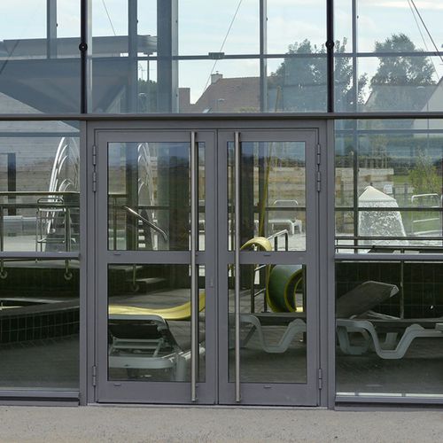 Porta d'ingresso - COMÈTE® 50 CLAMER - INSTALLUX - in alluminio / battente / vetrata