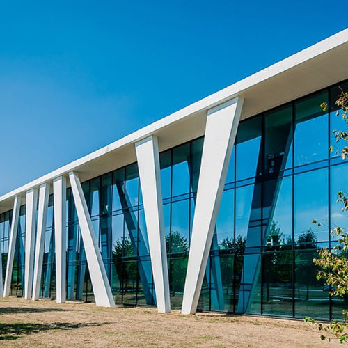 Facciata continua in pannelli - UNIVERS® 54 - INSTALLUX - in alluminio e vetro / con isolamento integrato / ad alta resistenza