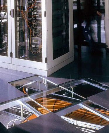 Pavimento sopraelevato in vetro - LUMEN - Hyperline Systems Inc. - da interno / per sistema di ventilazione