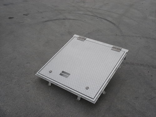 Botola per pavimento sopraelevato - W-APS     - U.S.F. Fabrication Inc. - quadrata / in metallo / per sistema domotico