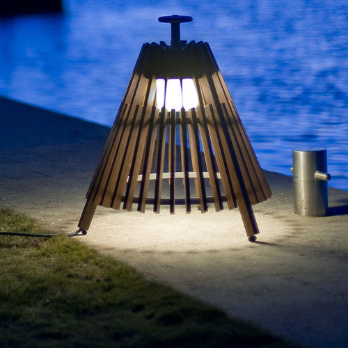 Lampada da pavimento - TIPI - ATELJE LYKTAN - in alluminio / in acciaio inossidabile / in alluminio laccato