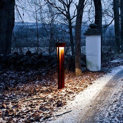 Lampioncino contemporaneo - TALL - FAGERHULT - in acciaio COR-TEN® / in policarbonato / LED