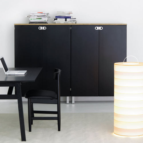 Credenza alta 2KSKÅP KARL ANDERSSON moderna / in rovere / in noce