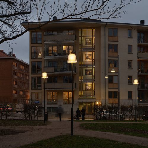 Lampione urbano - BRASS - ZERO - contemporaneo / in acrilico / in ottone