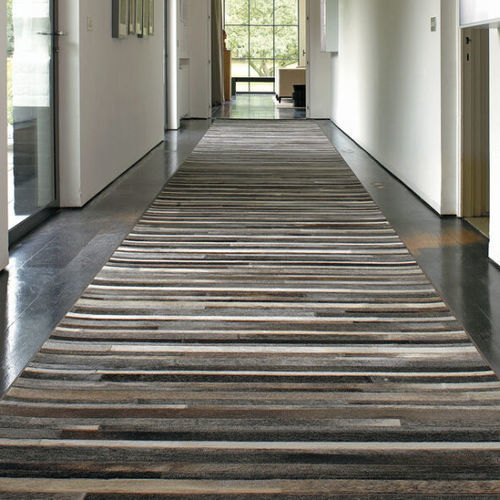 Tappeto contemporaneo - FLASH  - Limited edition - a righe / in pelle di mucca / rettangolare