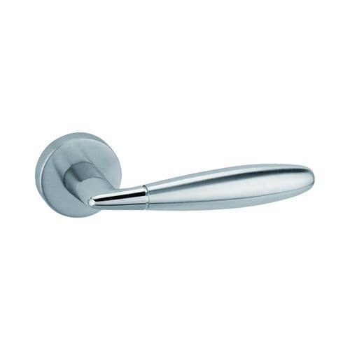 Maniglia per porta - Sasha Standard - REGUITTI - in ottone / classica / per uso contract
