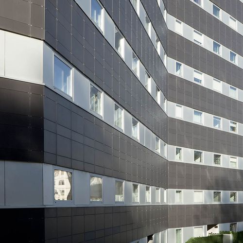 Rivestimento di facciata in fogli - TECHLAM® : BASIC BLACK - Levantina - in gres porcellanato / levigato / aspetto cemento