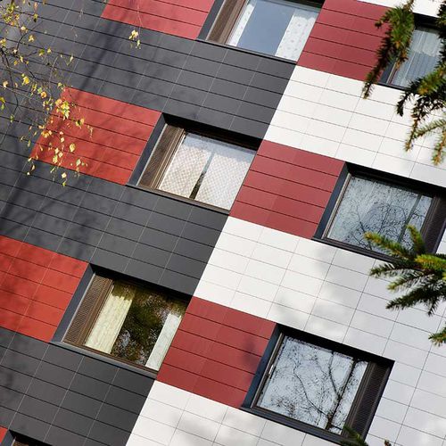 Rivestimento di facciata per facciata ventilata - ACQUA - FAVETON - in pannelli / in ceramica / verticale