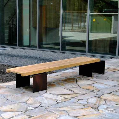 Panca per spazi pubblici contemporanea - LINEA - Euroform K. Winkler GmbH - in legno di latifoglie / in acciaio galvanizzato / in lamiera d'acciaio