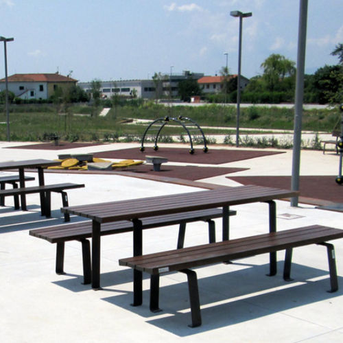 Panca per spazi pubblici contemporanea - ZETAPANCA - Euroform K. Winkler GmbH - in legno di latifoglie / in acciaio galvanizzato / senza schienale