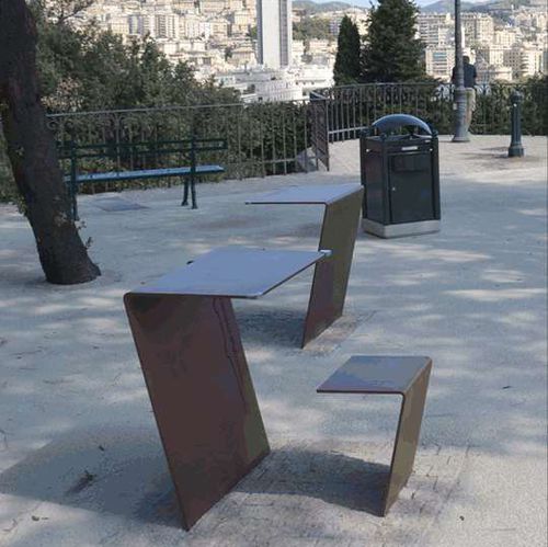 Set tavolo e sedia contemporaneo - INFO POINT - Euroform K. Winkler GmbH - da esterno / in lamiera d'acciaio / in acciaio galvanizzato