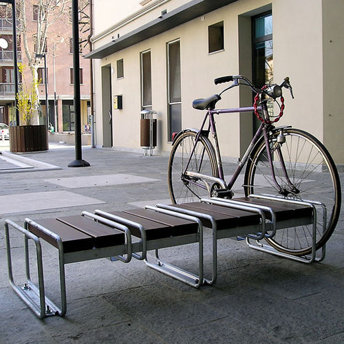 Rastrelliera per biciclette a pavimento - BASIC 196 - Euroform K. Winkler GmbH - per spazi pubblici / in metallo / in legno