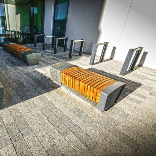 Panca per spazi pubblici contemporanea - ASHINGTON - Euroform K. Winkler GmbH - in legno / in calcestruzzo / senza schienale