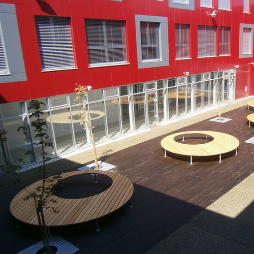 Panca per spazi pubblici contemporanea - CROATIA - Euroform K. Winkler GmbH - in legno / senza schienale / senza braccioli