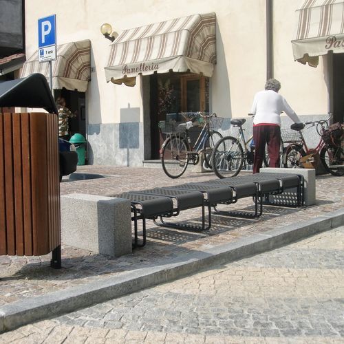 Rastrelliera per biciclette a pavimento - BASIC 196L - Euroform K. Winkler GmbH - per spazi pubblici / in acciaio / in calcestruzzo