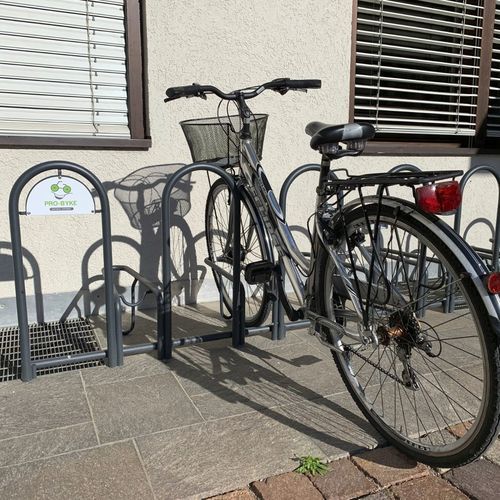 Rastrelliera per biciclette a pavimento - ELEGANCE 186 - Euroform K. Winkler GmbH - per spazi pubblici / in acciaio galvanizzato / professionale