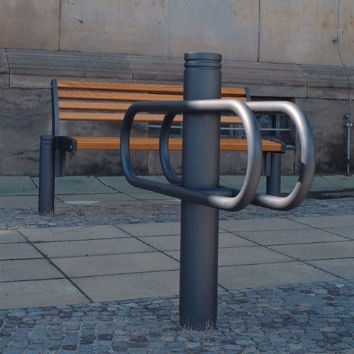 Rastrelliera per biciclette a pavimento - FRITZ  - Euroform K. Winkler GmbH - per spazi pubblici / in alluminio / professionale
