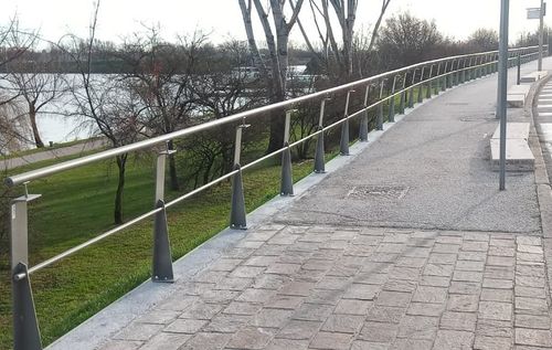 Barriera di protezione - ZETA - Euroform K. Winkler GmbH - fissa / in metallo / per spazio pubblico