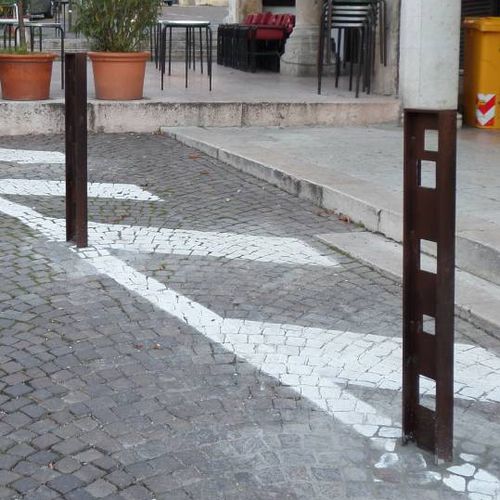 Rastrelliera per biciclette a pavimento - LOCK - Euroform K. Winkler GmbH - per spazi pubblici / in acciaio galvanizzato / professionale