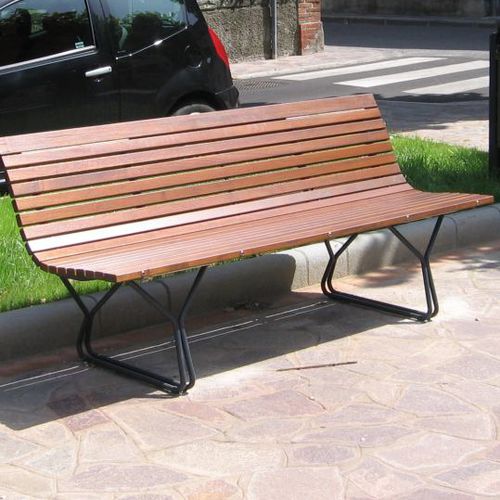 Panca per spazi pubblici contemporanea - STILO - Euroform K. Winkler GmbH - in legno di latifoglie / in acciaio galvanizzato / con schienale