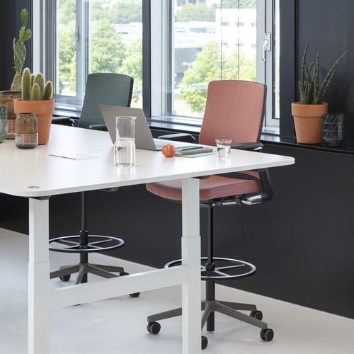 Sedia contemporanea - 2020 WORK - Ahrend - da interno / in metallo / ad altezza regolabile
