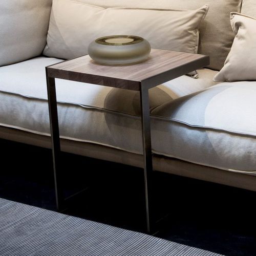 Tavolo d'appoggio contemporaneo - MANTOVA - Linteloo - in legno compensato / in betulla / con supporto in acciaio