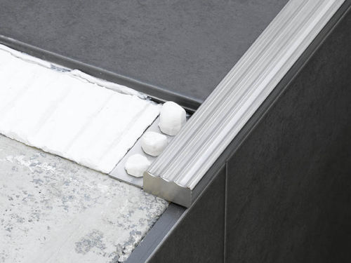 Profilo per gradini in acciaio inossidabile - NOVOPELDAÑO® 4 ACERO INOX. - EMAC - antiscivolo